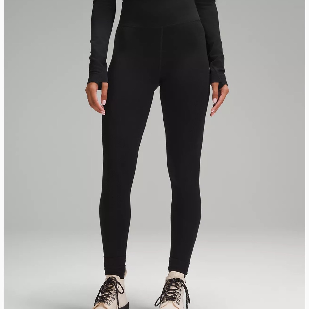 Lululemon size 4 Leggings 28”